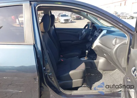 2015 Nissan Versa 1.6 Sv z USA, uszkodzony, nr VIN 3N1CN7APXFL867701